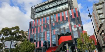 বাংলাদেশ ও ভারতসহ ৪ দেশের শিক্ষার্থীদের জন্য অস্ট্রেলিয়া ভিসায় কড়াকড়ি আরোপ