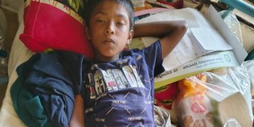 রেললাইনের শিশুর আর্তনাদ: হাসপাতালের নিঃসঙ্গ বেডে সিয়াম